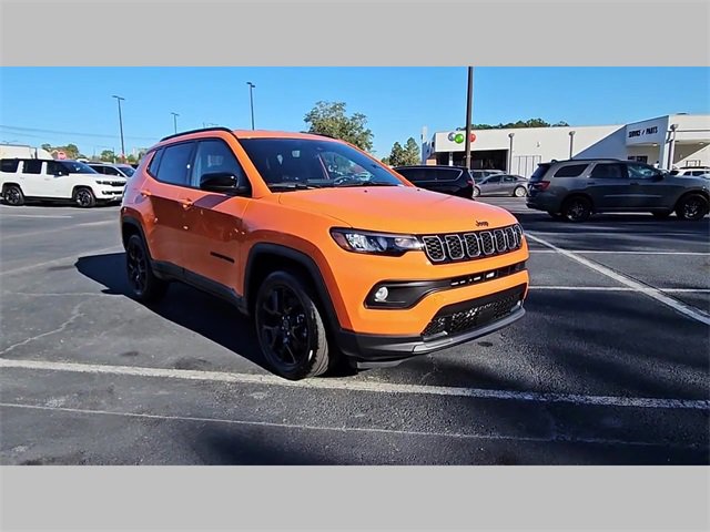 New 2026 Jeep Compass Latitude image 17