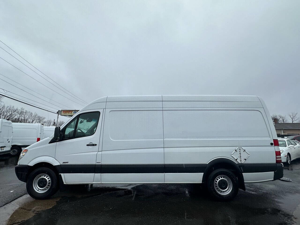 Used 2012 Mercedes-Benz Sprinter 2500 image 4