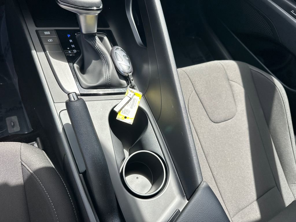Used 2025 Hyundai Elantra Sport image 33