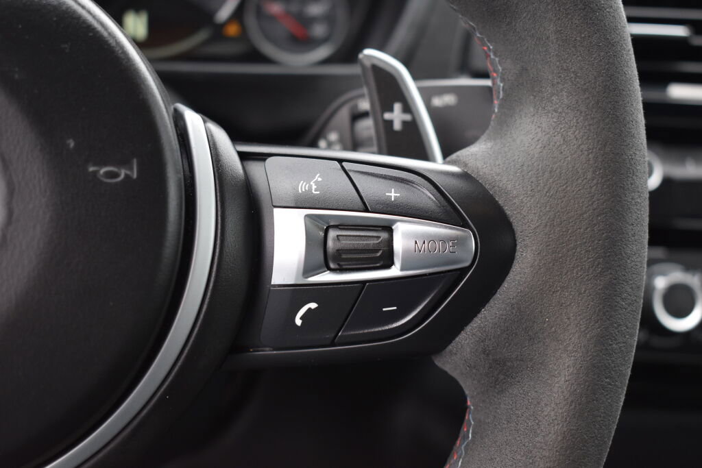 Used 2019 BMW M4 CS w/ Executive Package image 18