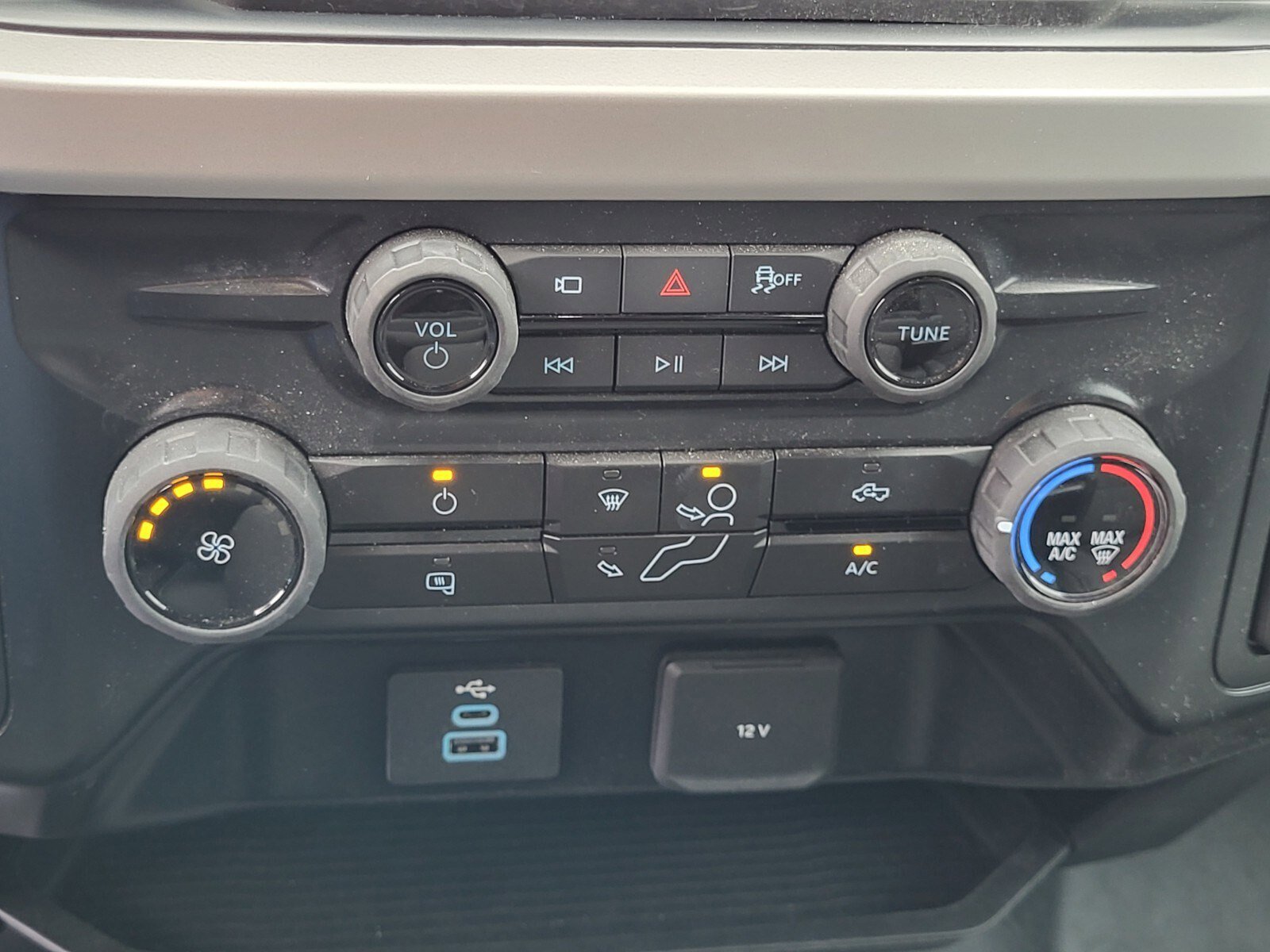 Used 2025 Ford F250 XL w/ STX Appearance Package image 23