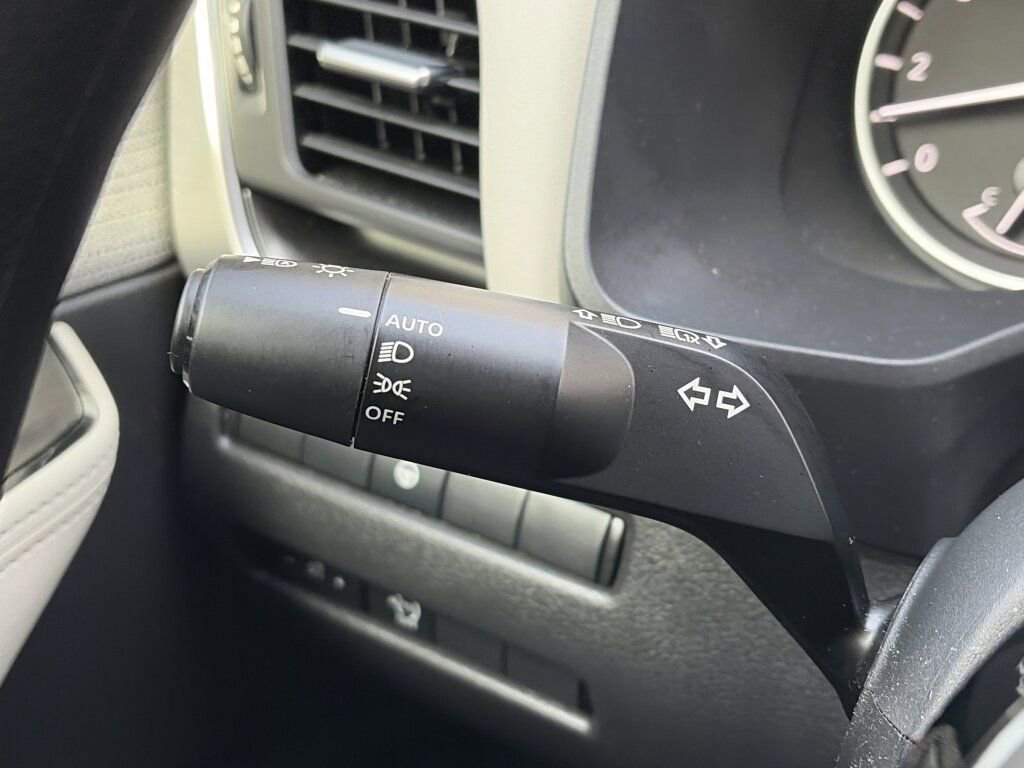 Certified 2023 Nissan Rogue SV image 20