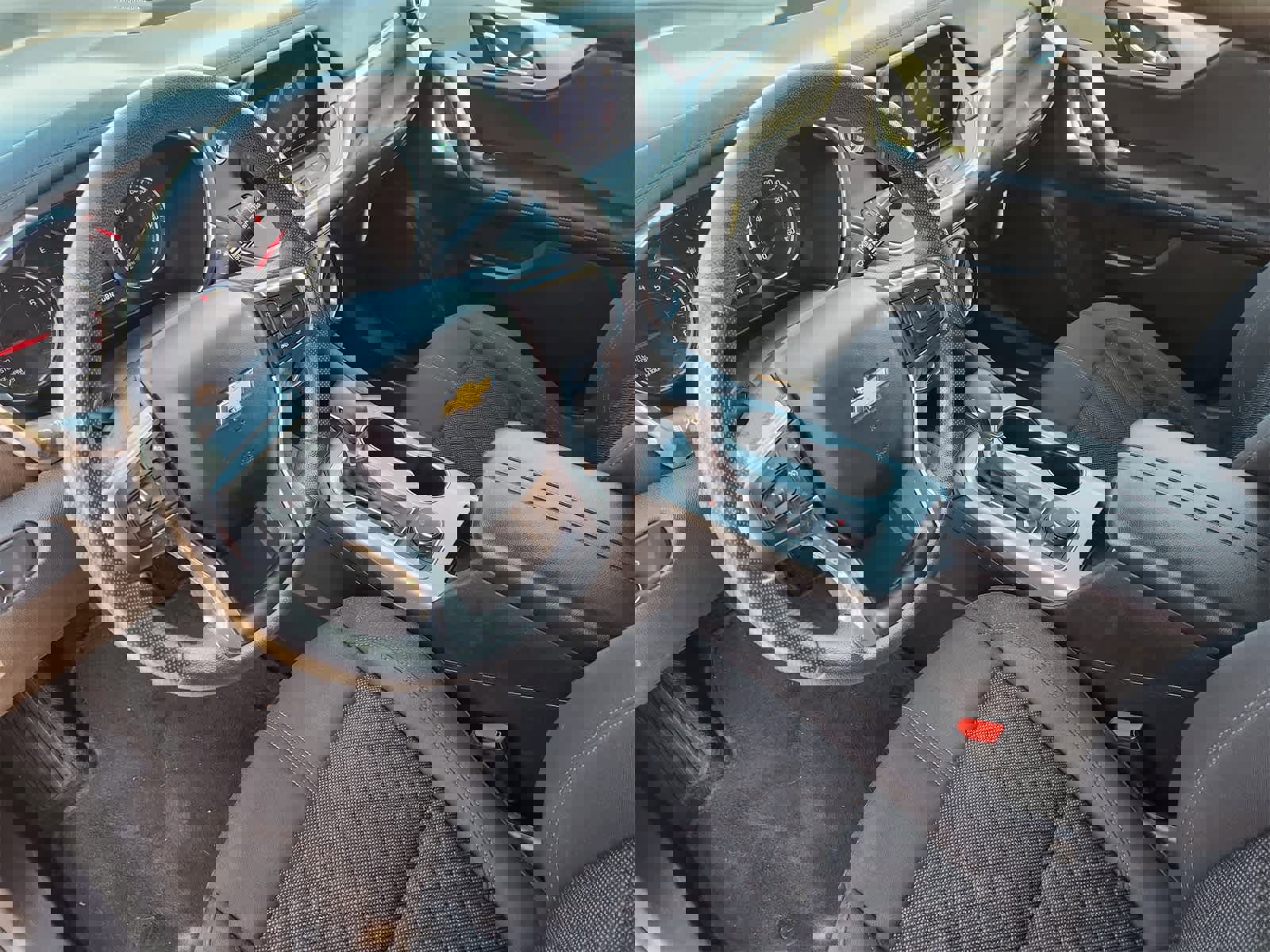 Used 2021 Chevrolet Blazer LT image 2