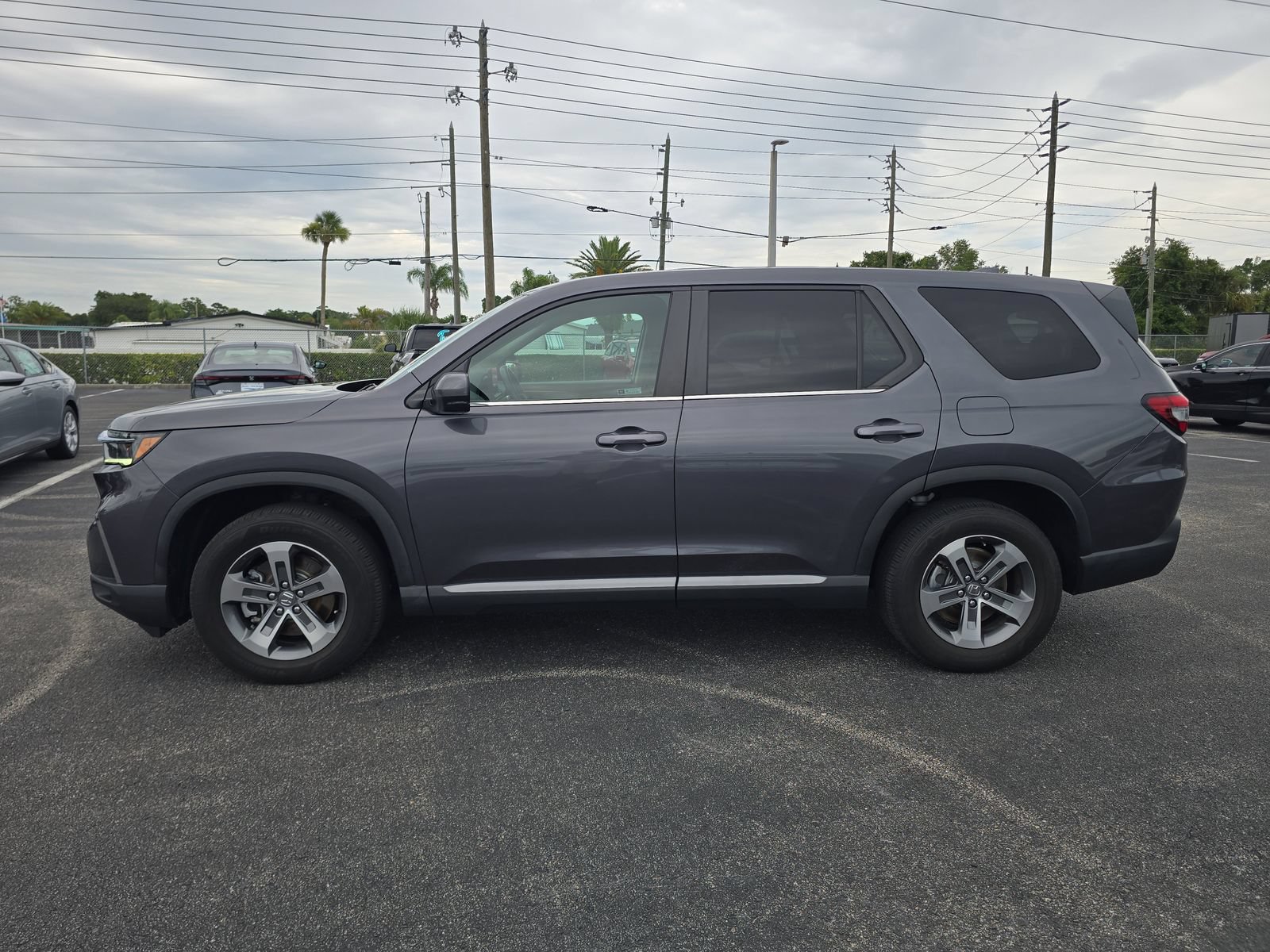 Certified 2025 Honda Pilot EX-L image 6