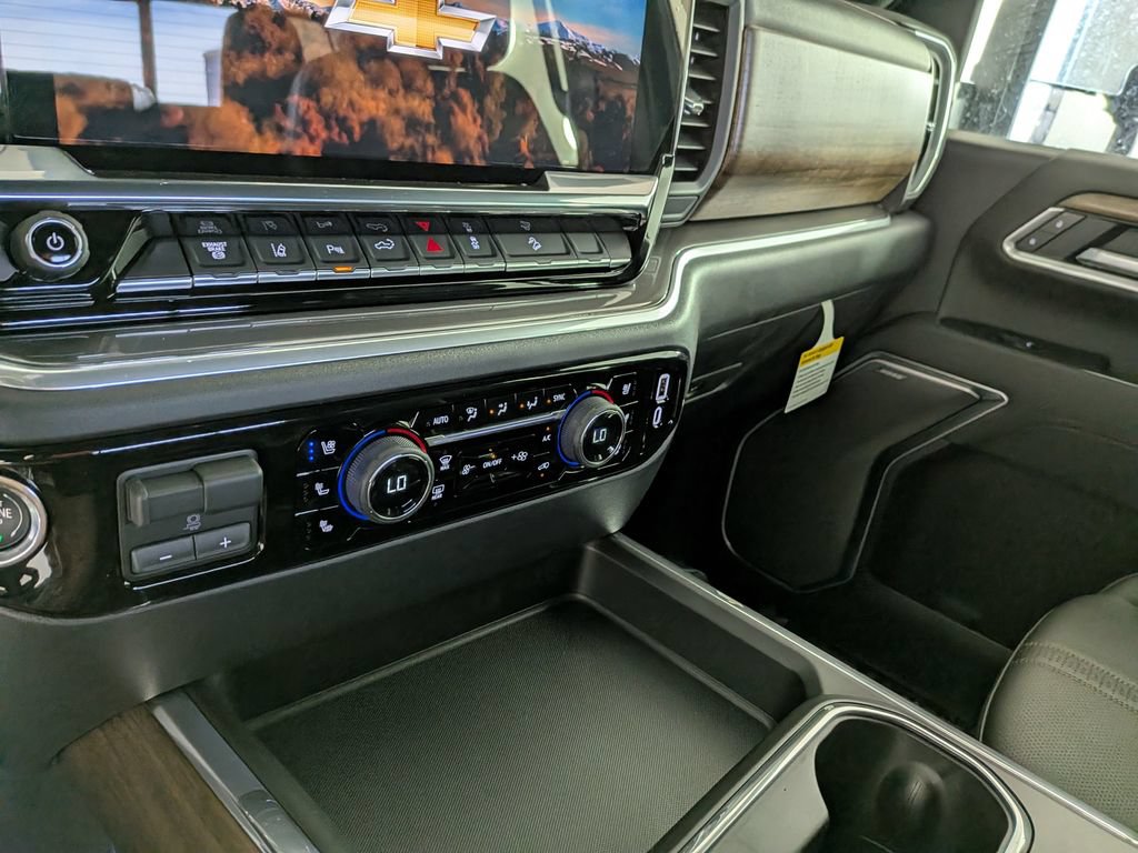 New 2026 Chevrolet Silverado 3500 High Country w/ High Country Premium Package AWD/4WD image 23