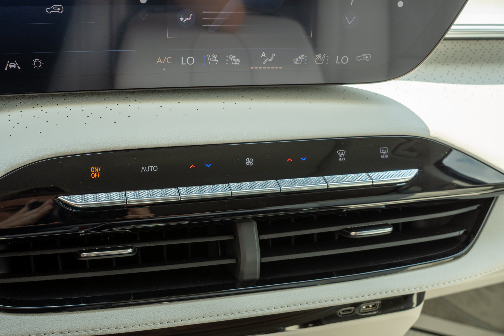 New 2026 Buick Enclave Avenir w/ Super Cruise Package FWD image 21
