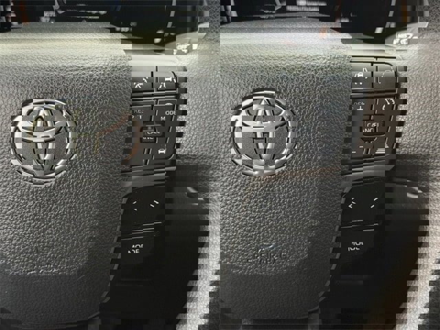 Used 2025 Toyota Camry LE image 15