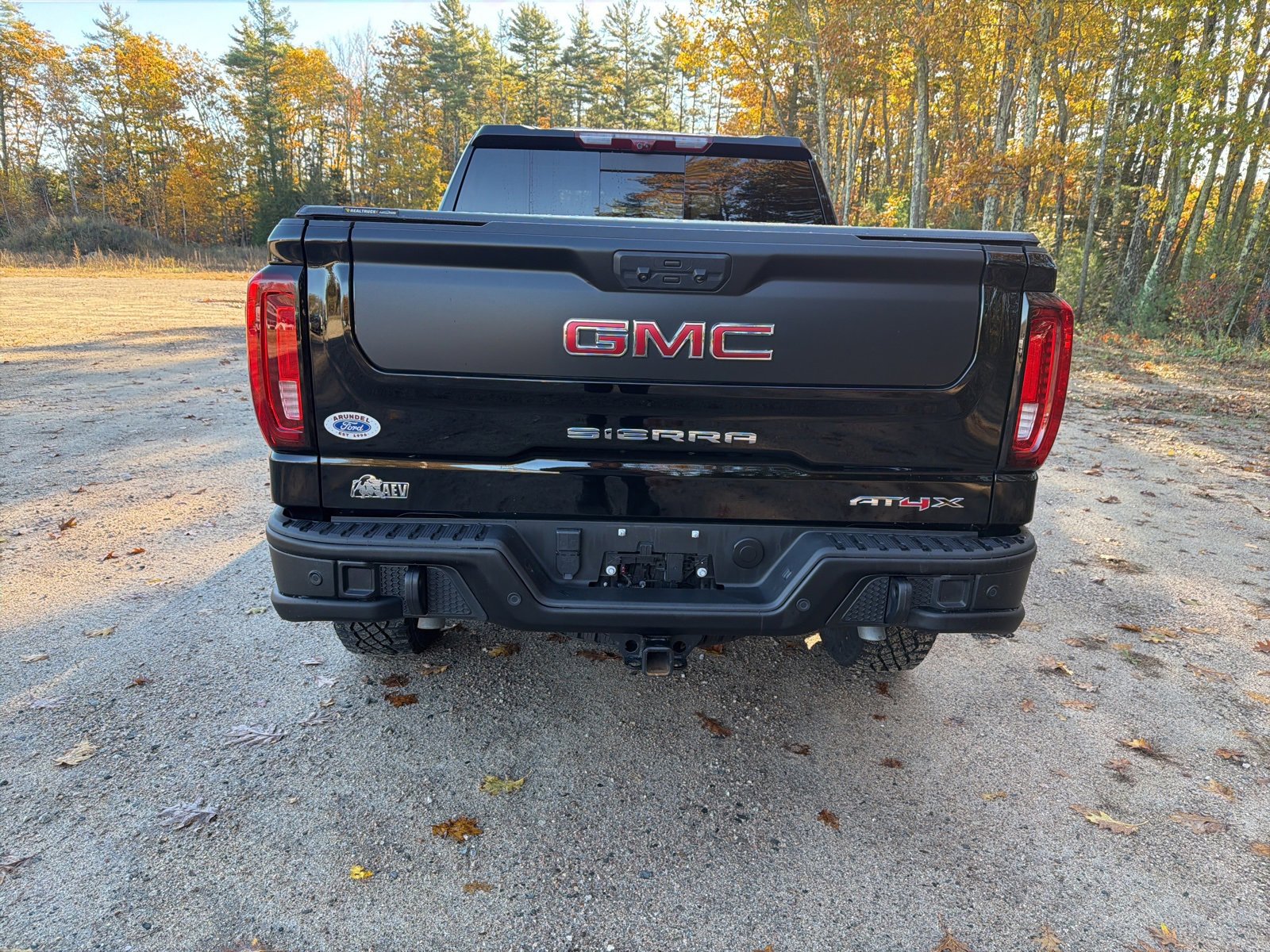 Used 2024 GMC Sierra 1500 AT4X w/ AT4X AEV Edition image 6