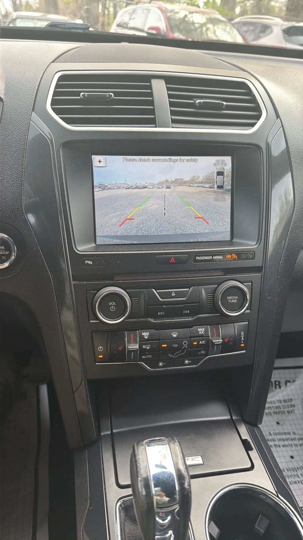 Used 2017 Ford Explorer XLT w/ Equipment Group 202A image 25