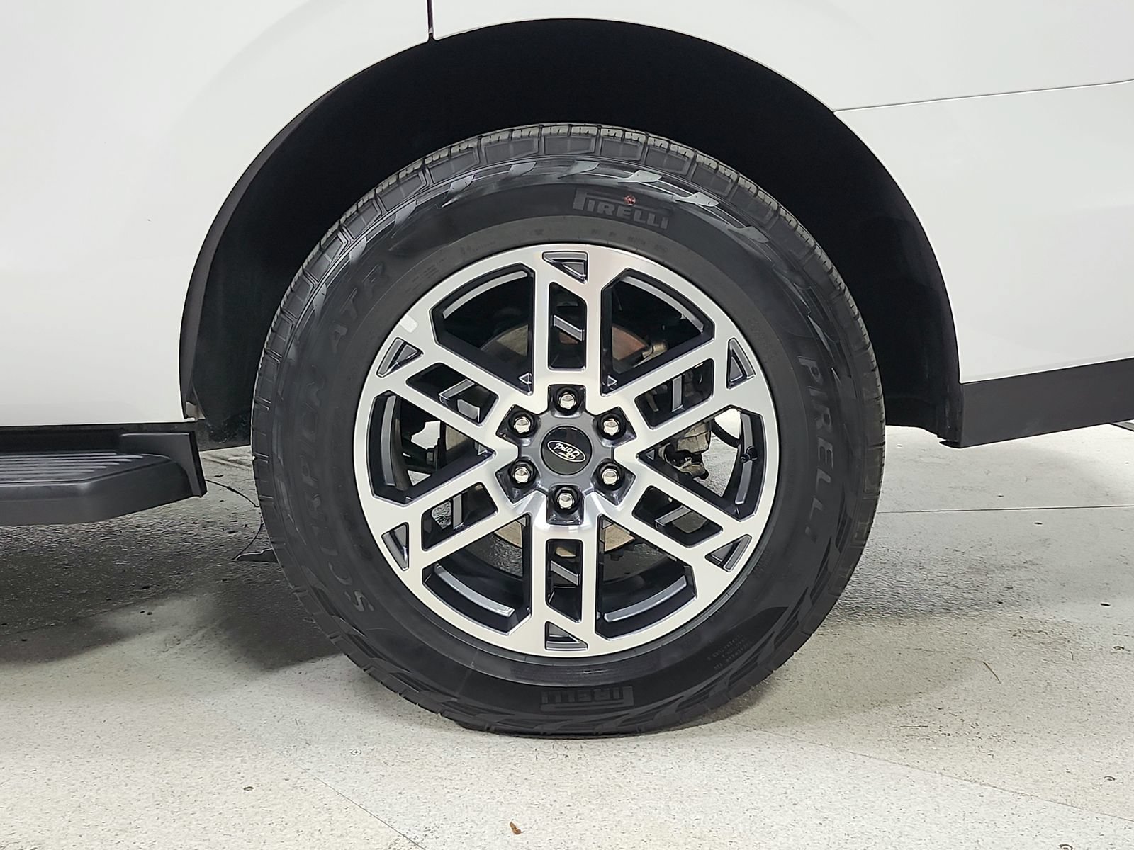 Used 2025 Ford Expedition Active AWD/4WD image 60