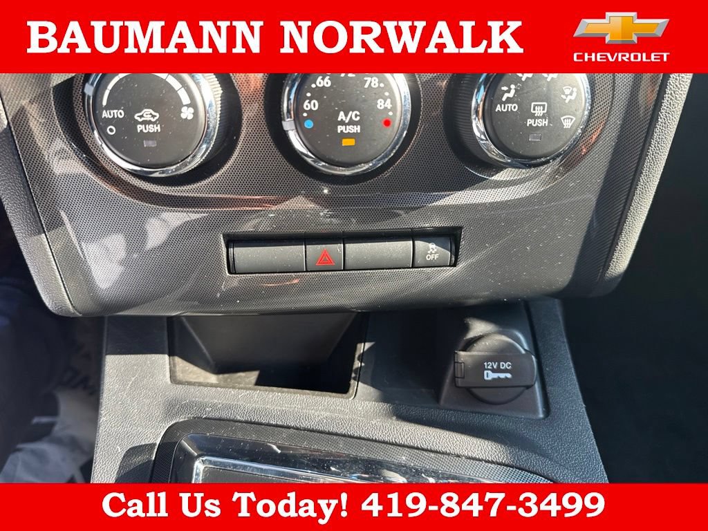 Used 2013 Dodge Challenger SXT RWD image 26