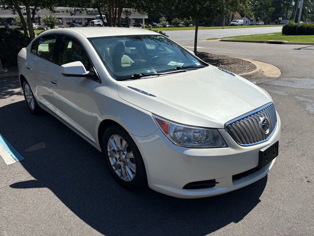 Used 2011 Buick LaCrosse CX FWD image 3