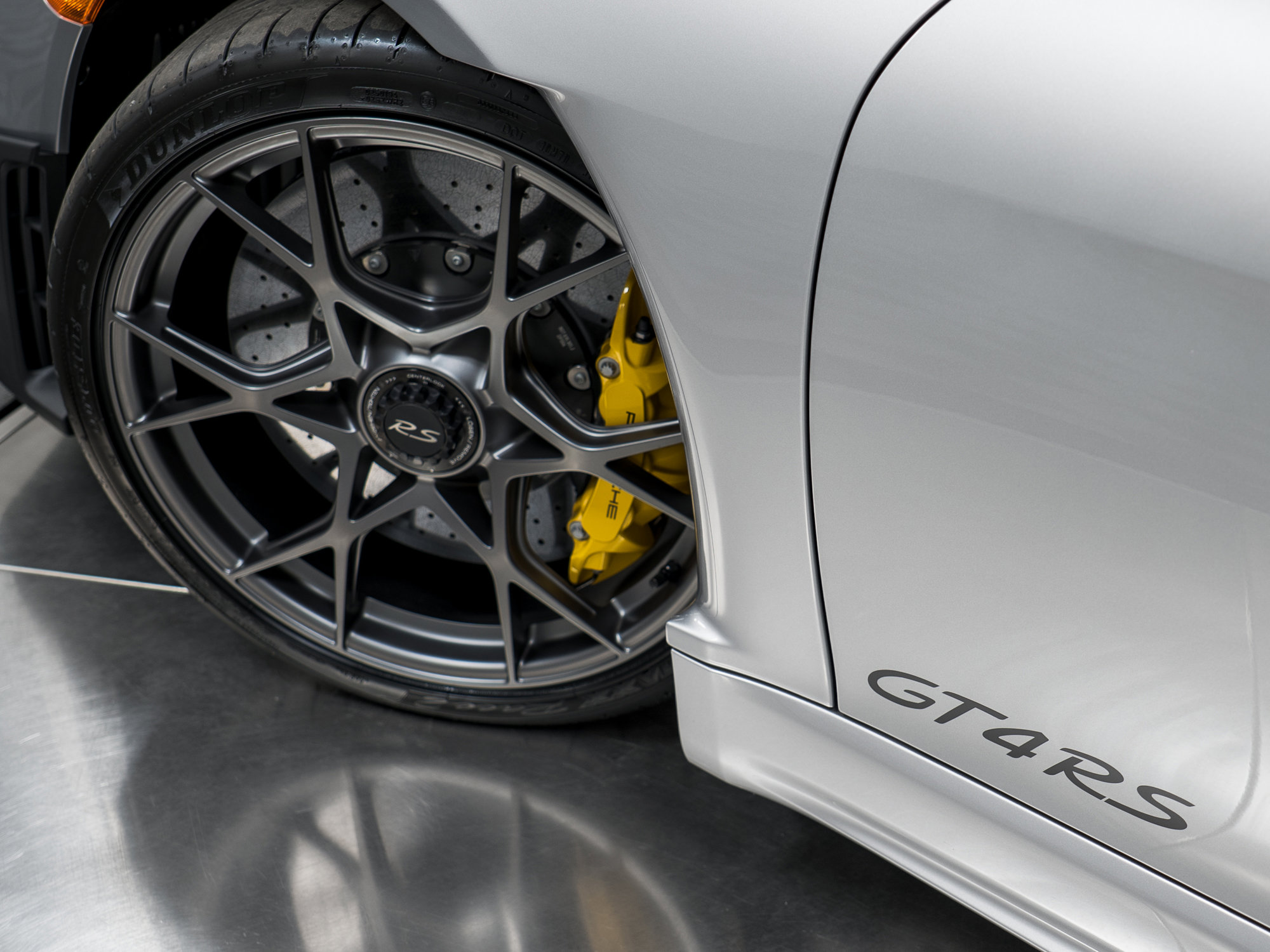 Used 2025 Porsche 718 Cayman GT4 RS image 35