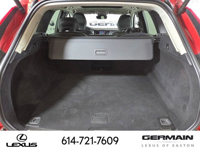 Used 2022 Volvo XC60 B5 Momentum w/ Climate Package image 24