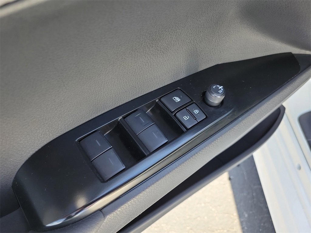 Used 2025 Toyota Camry SE image 20