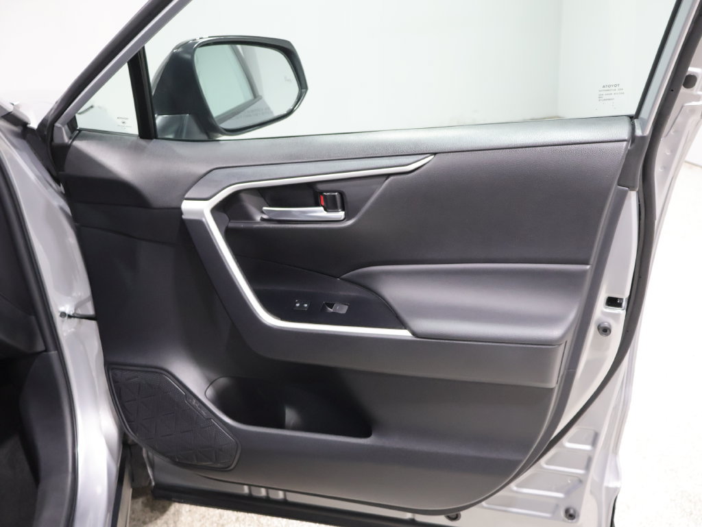 Certified 2025 Toyota RAV4 XLE w/ Convenience Package AWD/4WD image 24