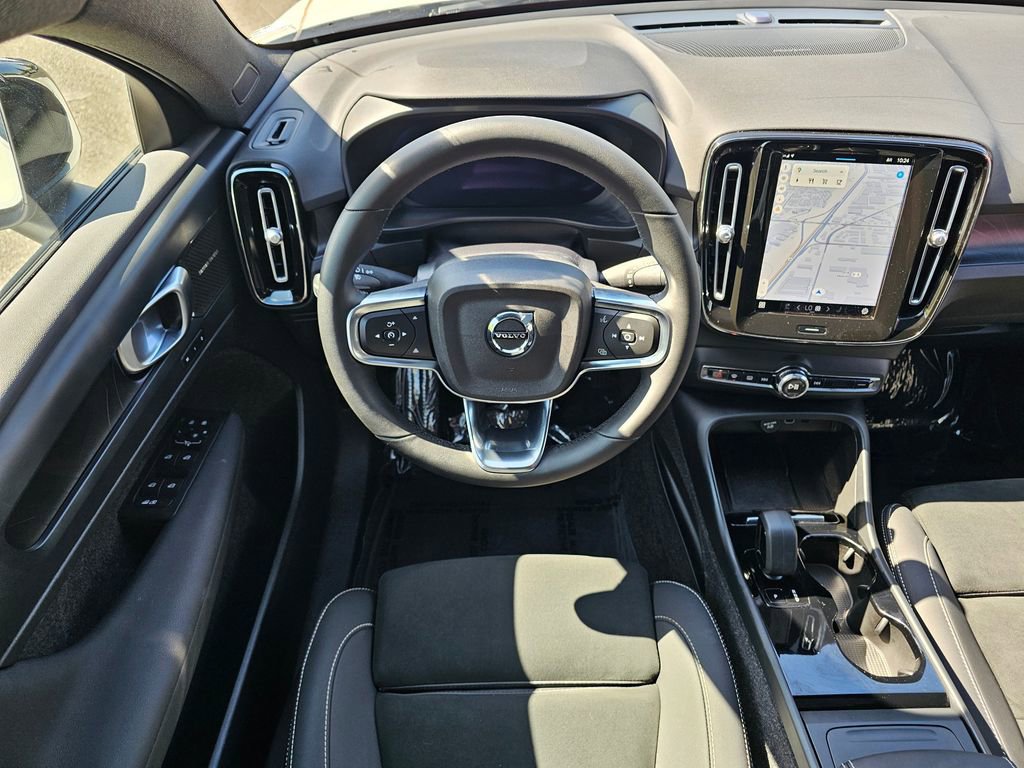 Used 2023 Volvo C40 P8 Recharge Ultimate image 13