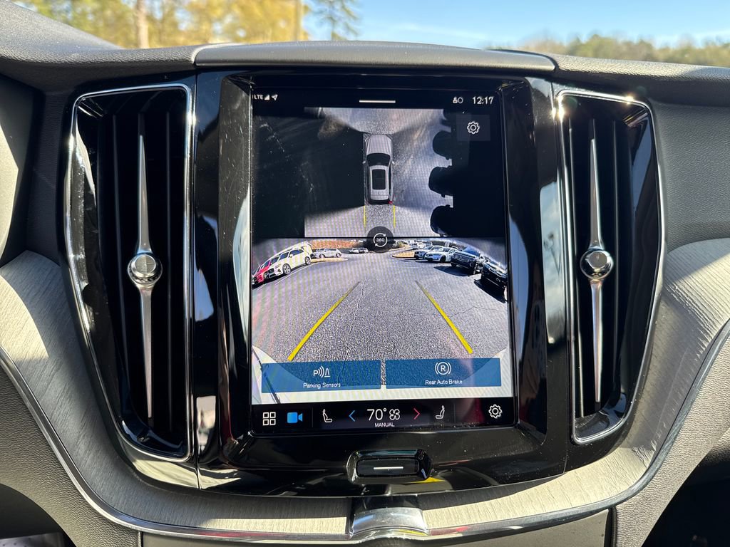 Certified 2025 Volvo XC60 B5 Plus image 24