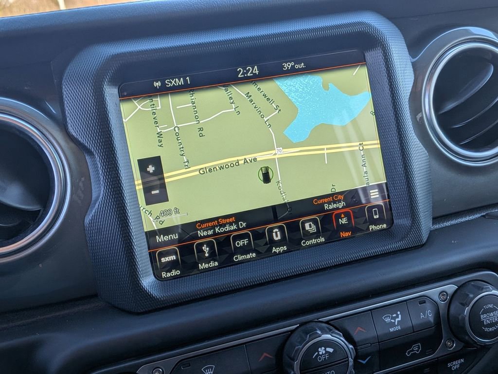 Used 2019 Jeep Wrangler Unlimited Sahara w/ Uconnect 4C Nav & Sound Group image 21