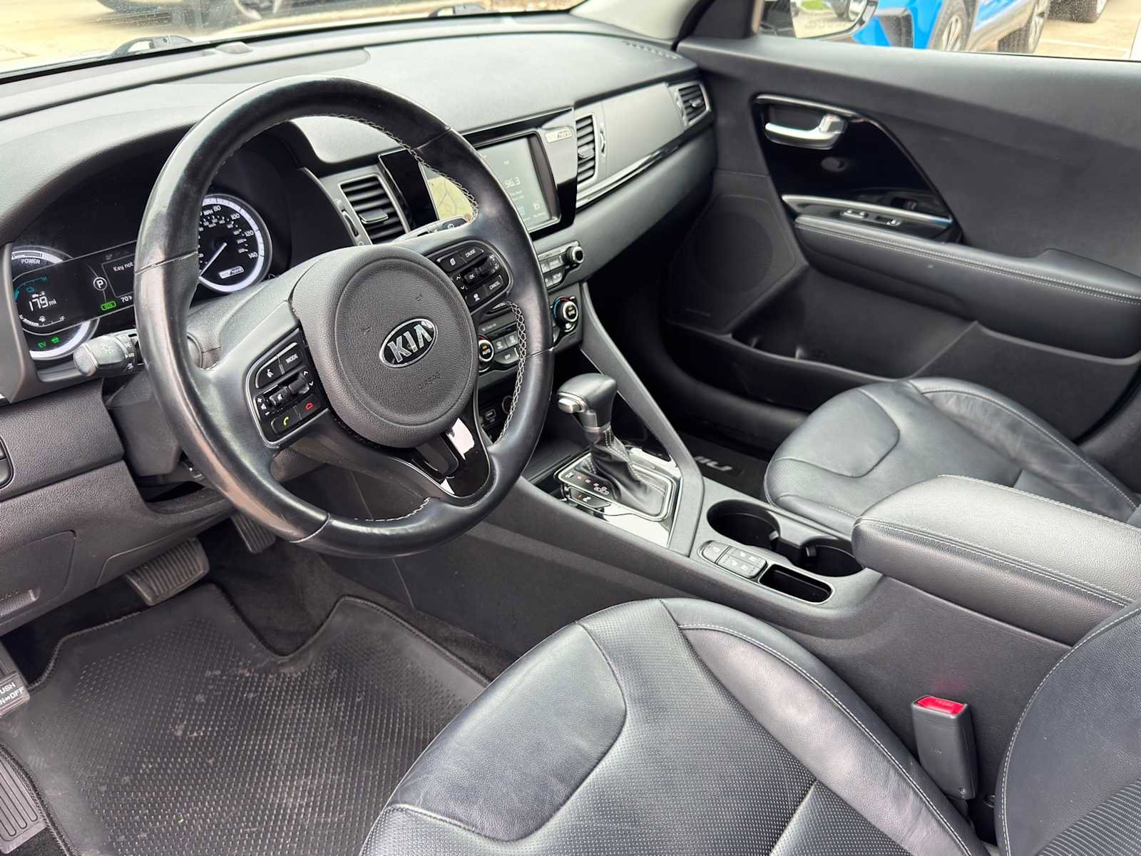 Used 2018 Kia Niro EX w/ EX Premium Package FWD image 7