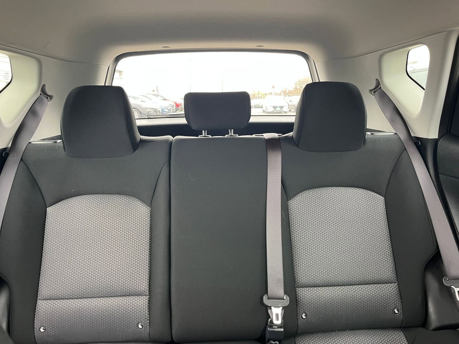 Used 2025 Kia Soul LX w/ LX Technology Package FWD image 36