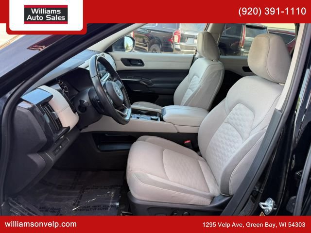 Used 2023 Nissan Pathfinder SV AWD/4WD image 9