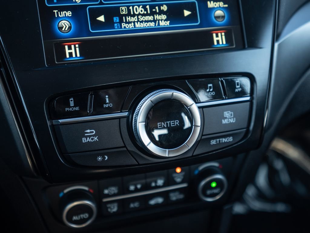 Certified 2018 Acura ILX w/ Premium Package image 30