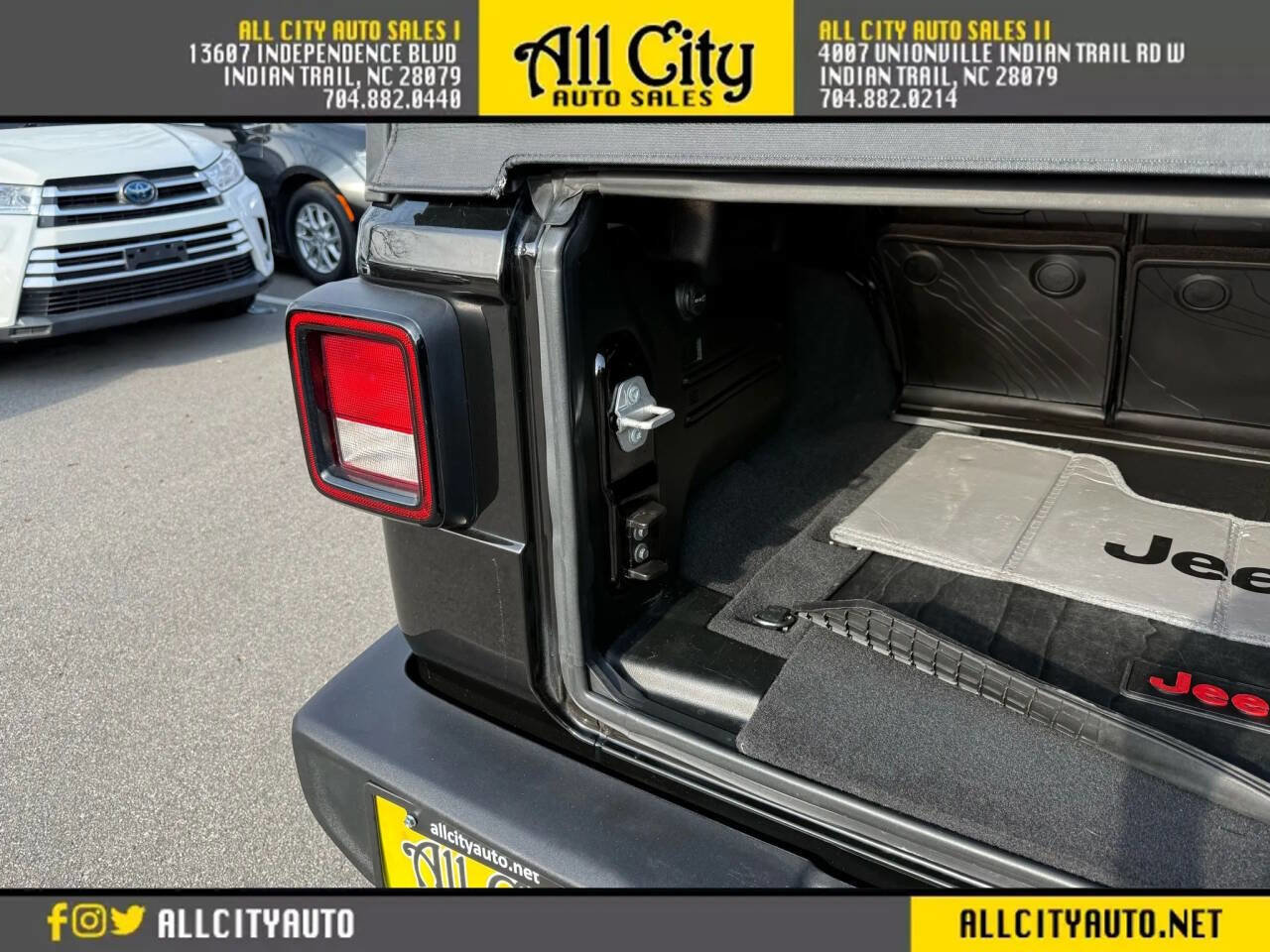 Used 2021 Jeep Wrangler Unlimited Sport AWD/4WD image 33