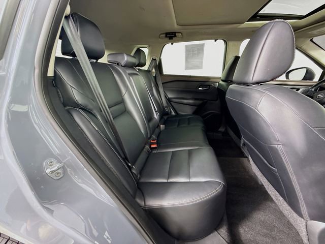 Used 2023 Nissan Rogue SL w/ SL Premium Package image 28