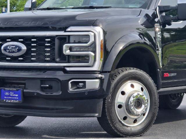 Certified 2025 Ford F450 Platinum w/ Platinum Plus Package AWD/4WD image 2