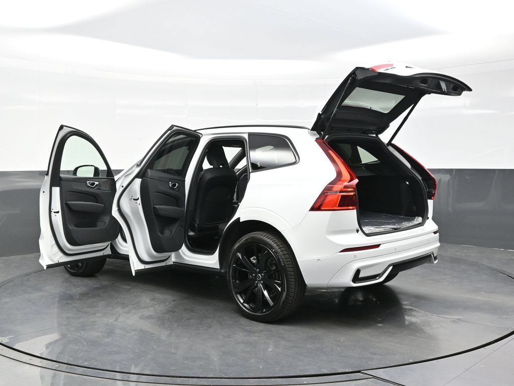 New 2026 Volvo XC60 T8 Ultra w/ Climate Package PRO AWD/4WD image 45