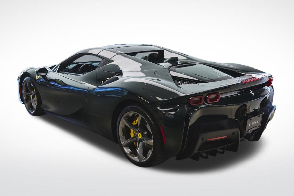 Used 2024 Ferrari SF90 Spider image 4