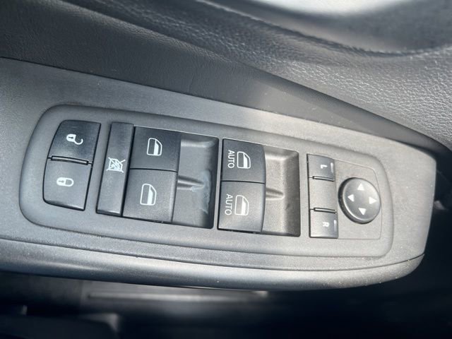 Used 2022 Jeep Cherokee Trailhawk AWD/4WD image 26