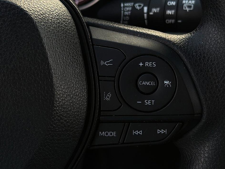 Used 2024 Toyota RAV4 XLE w/ Convenience Package image 19