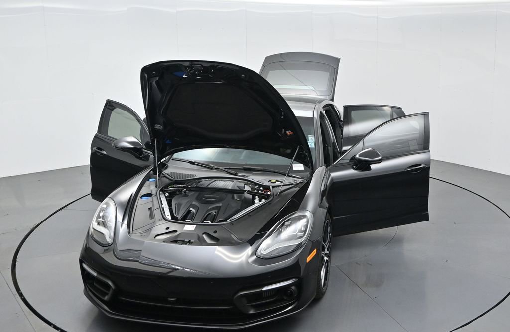 Used 2023 Porsche Panamera Platinum Edition image 37