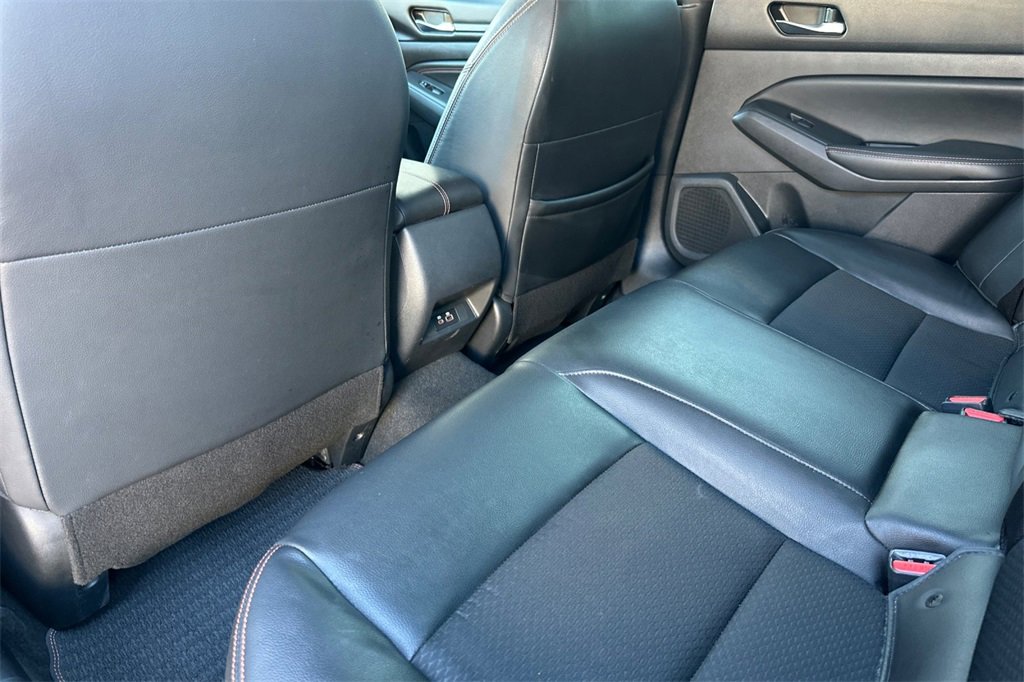 Used 2022 Nissan Altima 2.5 SR w/ Midnight Edition Package image 14