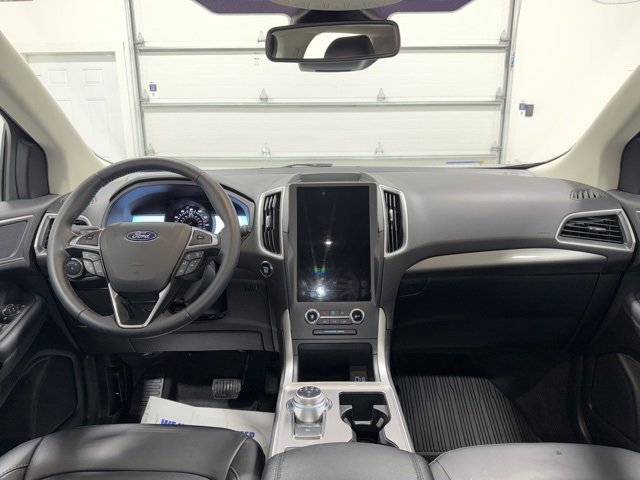 Used 2024 Ford Edge SEL w/ Convenience Package image 9