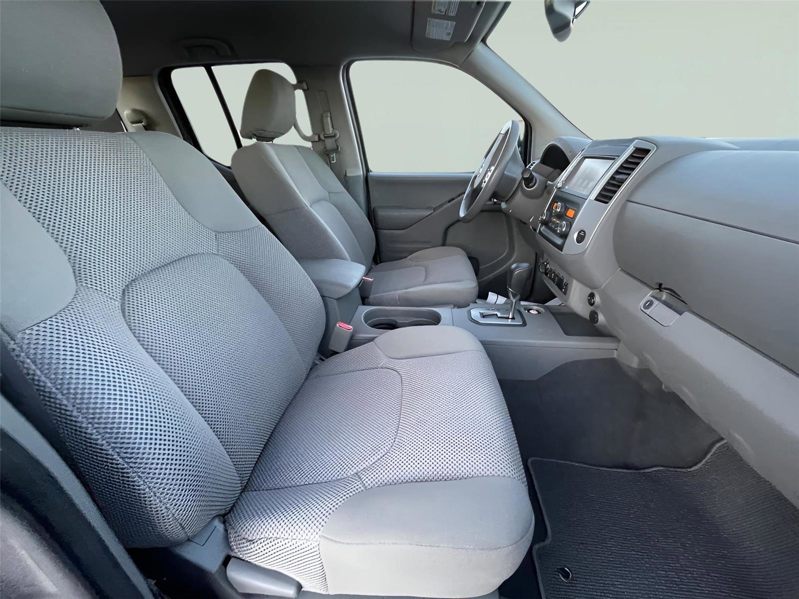 Used 2020 Nissan Frontier SV w/ Midnight Edition Floor Mats image 22
