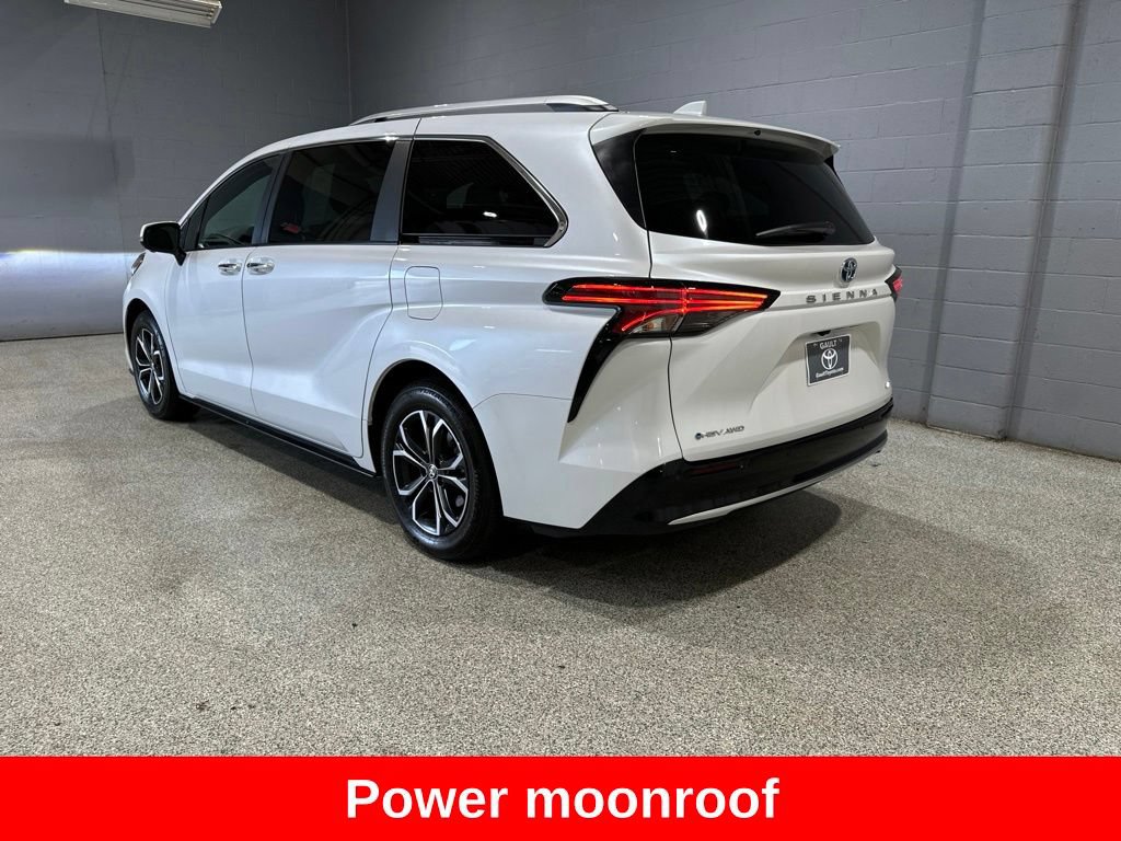 Certified 2025 Toyota Sienna Platinum AWD/4WD image 8