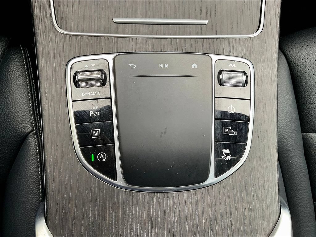 Used 2022 Mercedes-Benz GLC 300 4MATIC w/ Multimedia Package Lite image 16