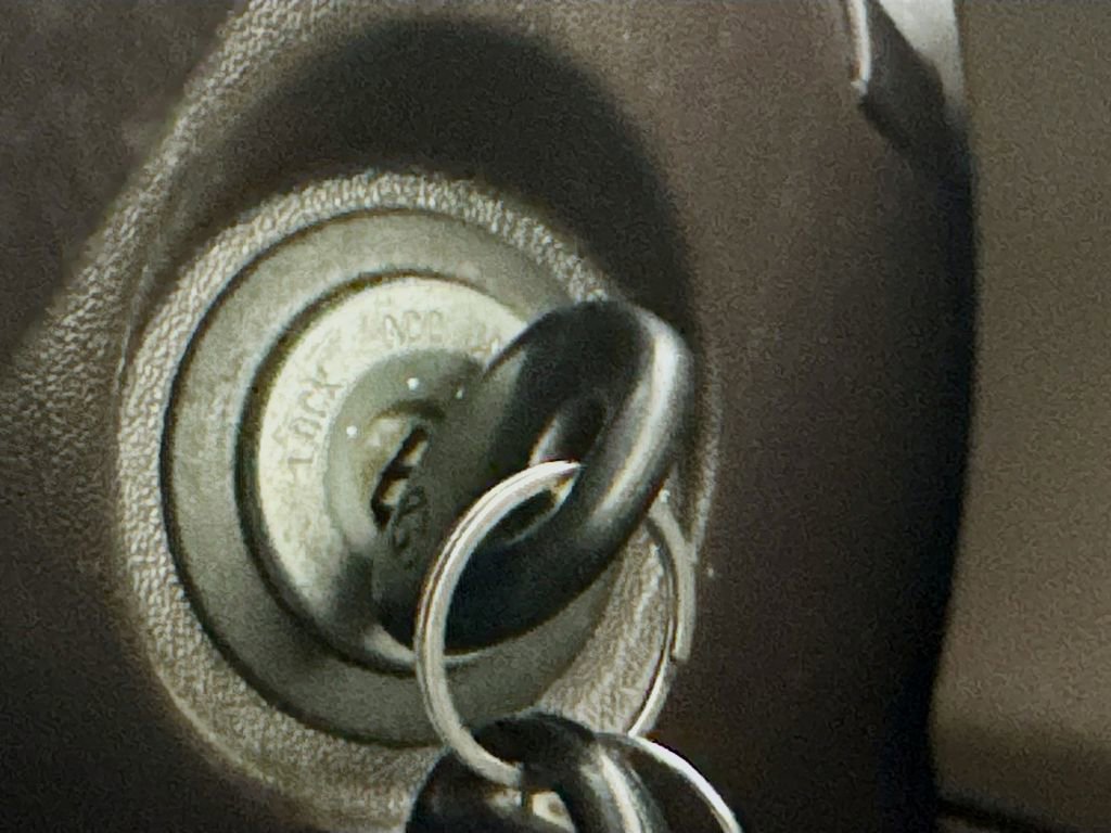 Used 2013 Hyundai Tucson GLS image 15