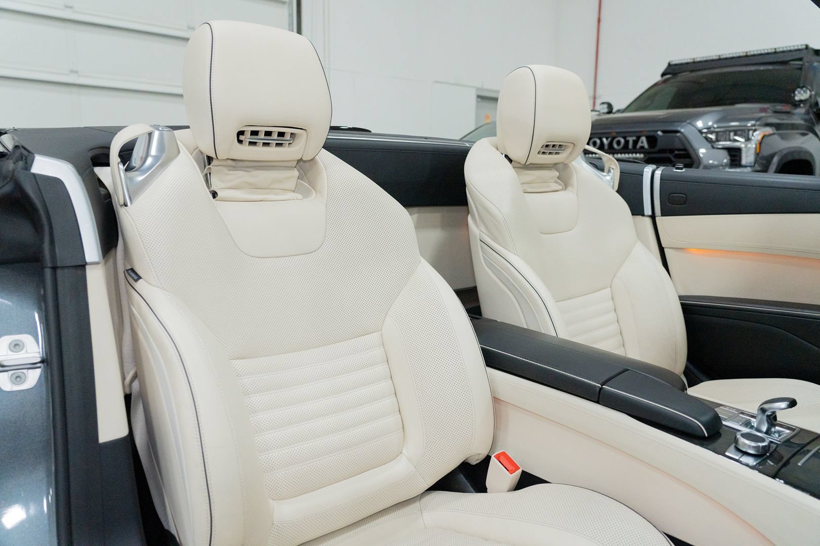 Used 2013 Mercedes-Benz SL 550 image 29