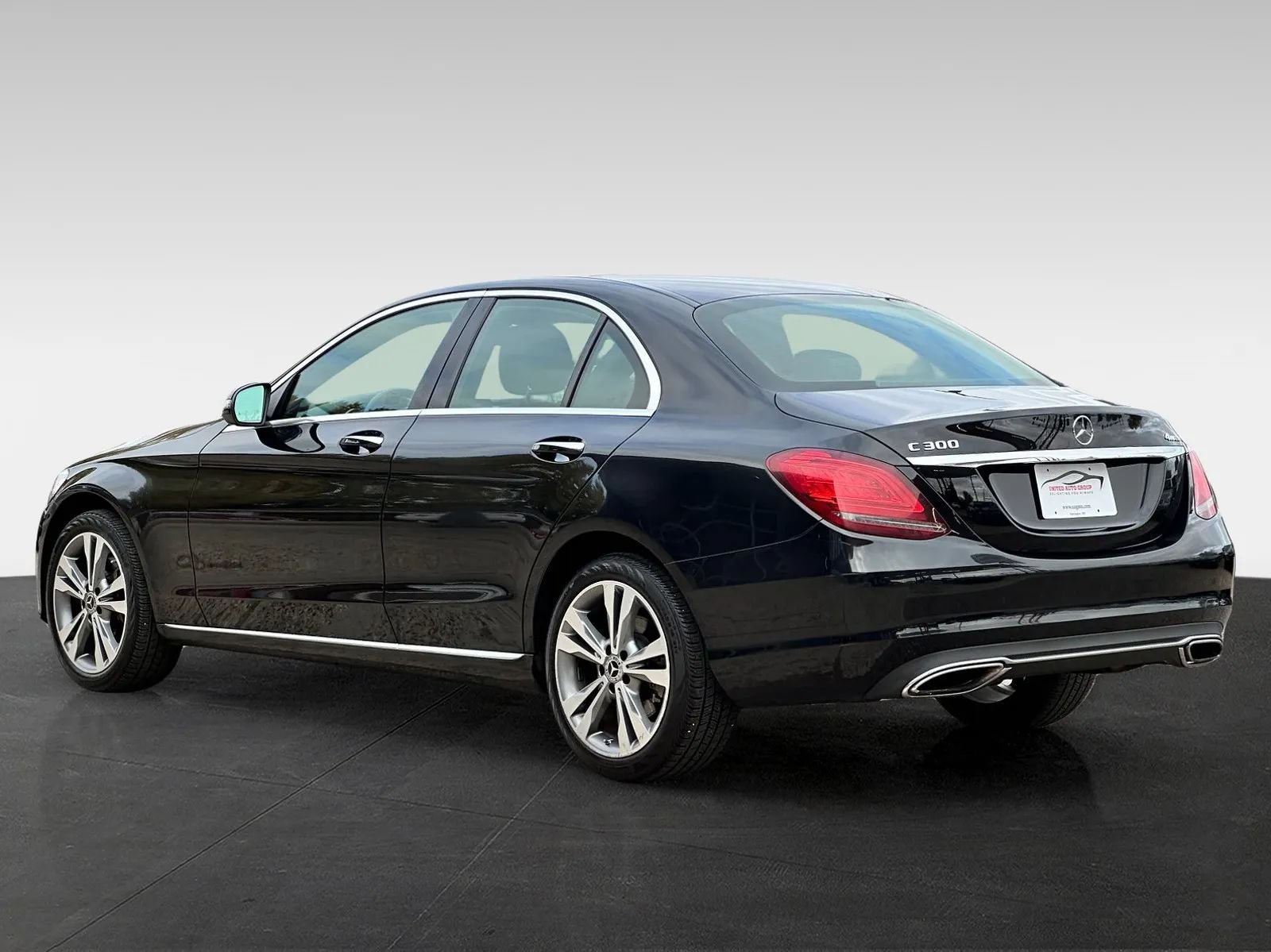 Used 2019 Mercedes-Benz C 300 4MATIC Sedan w/ Multimedia Package image 5
