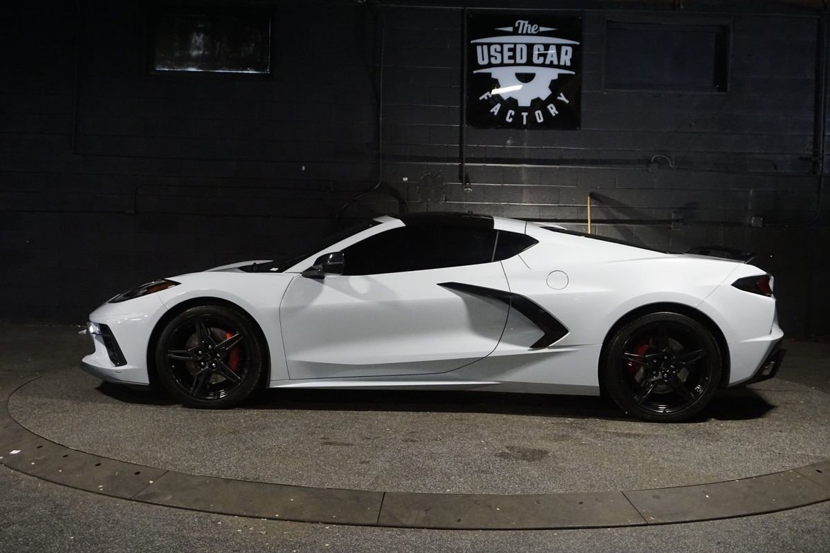 Used 2021 Chevrolet Corvette Stingray Preferred Cpe w/ Z51 Performance Package image 3