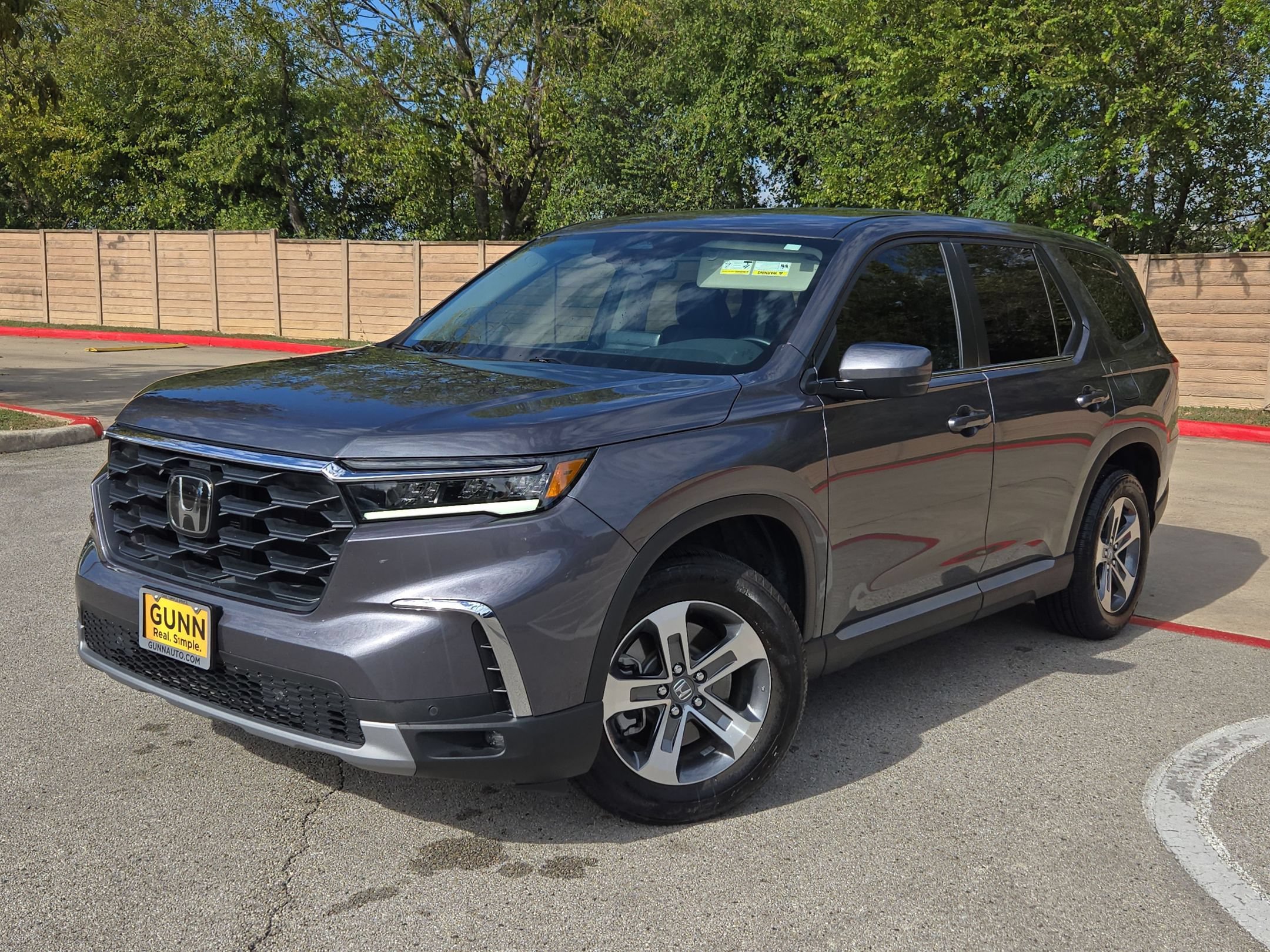 Used 2025 Honda Pilot EX-L image 7