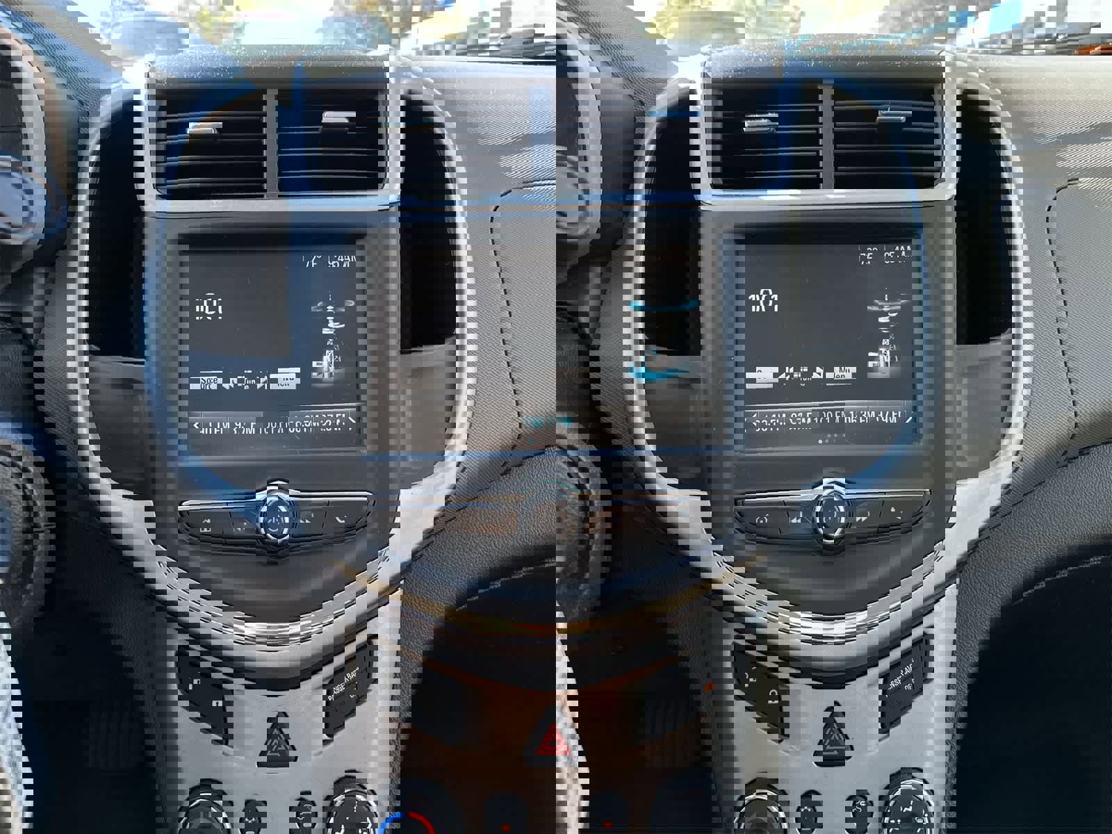 Used 2017 Chevrolet Sonic LT image 4