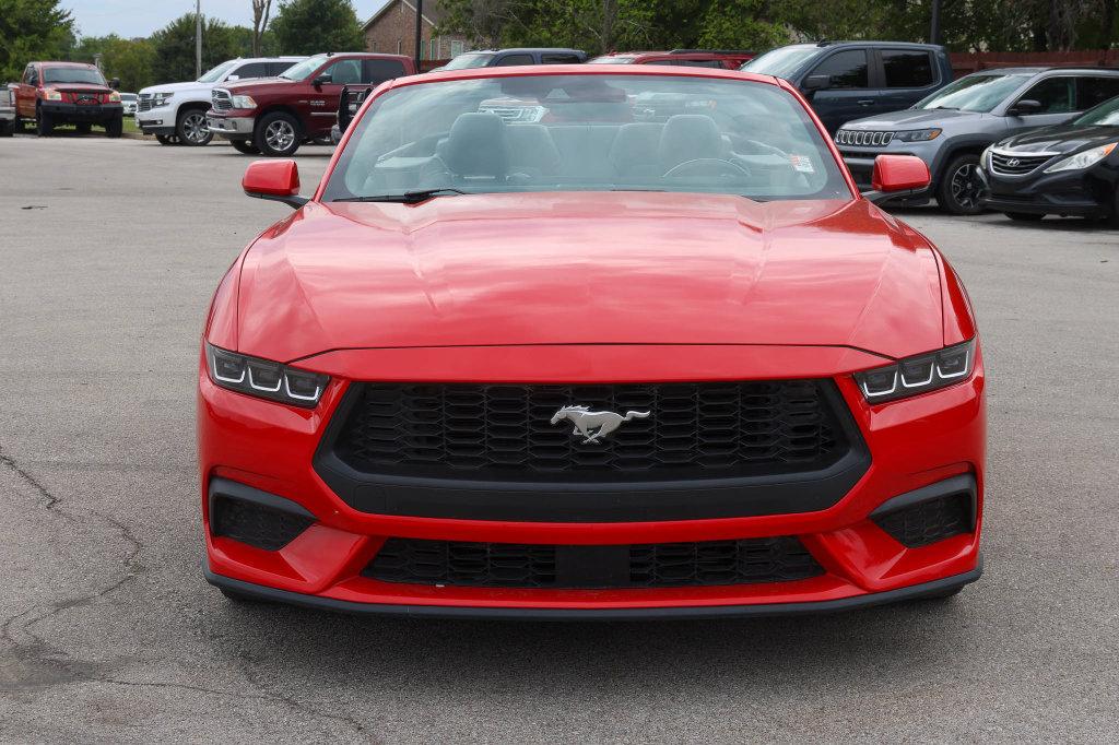 Used 2025 Ford Mustang Premium RWD image 2
