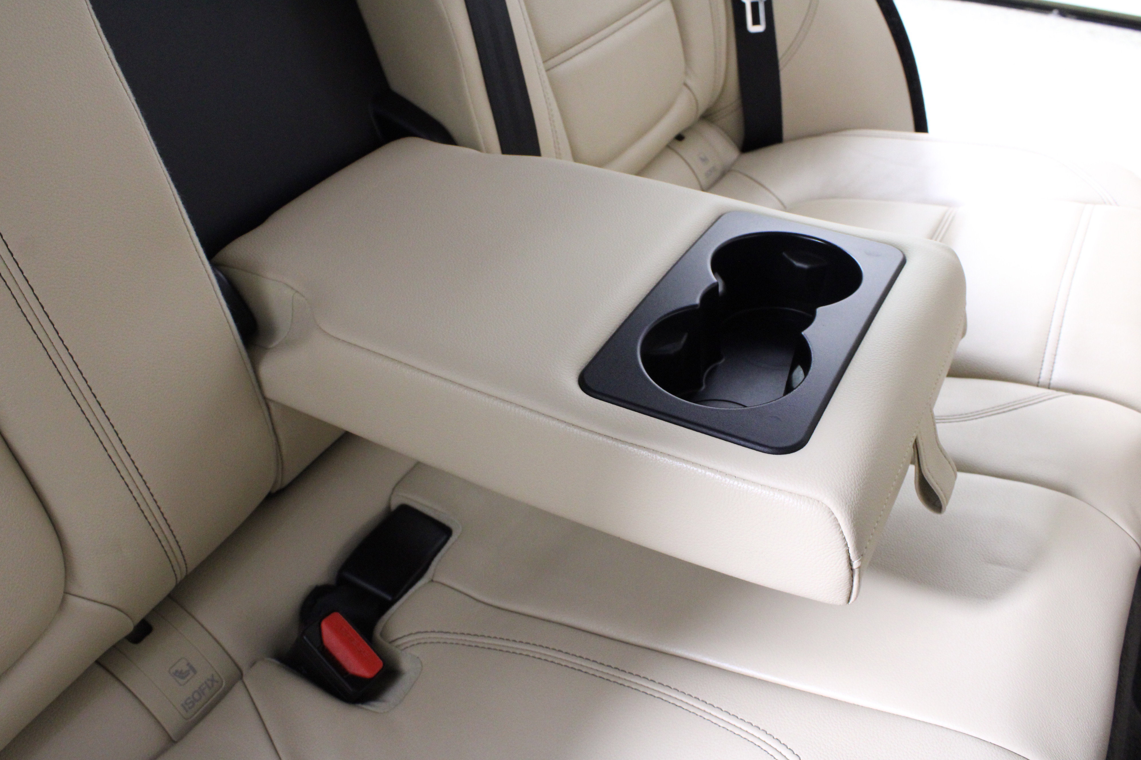 Used 2017 Jaguar F-PACE Prestige image 16