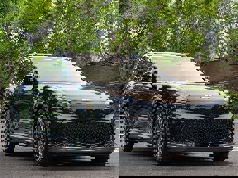 Used 2025 Genesis GV60 RWD image 4