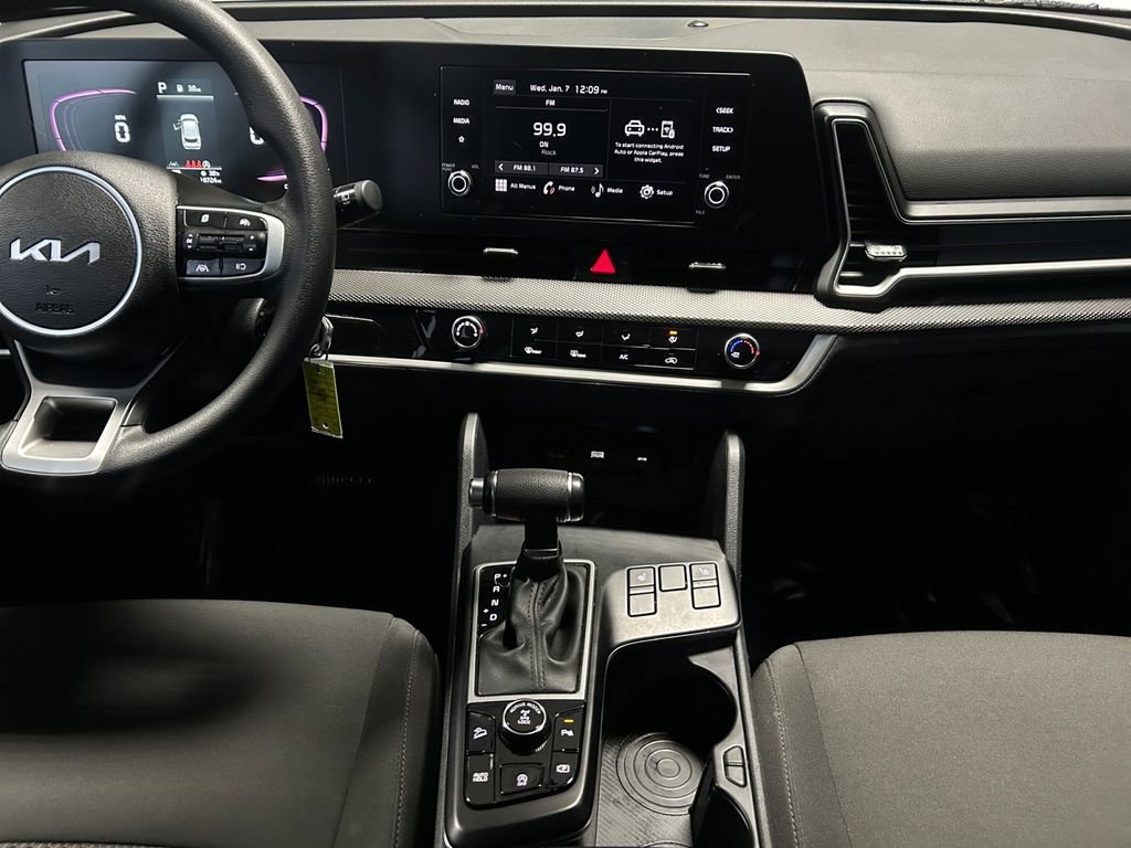 Used 2024 Kia Sportage LX image 12